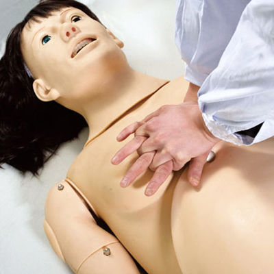 Maniquínio de Treinamento de Parto para Simulações Realistas de Emergência Materna e Neonatal